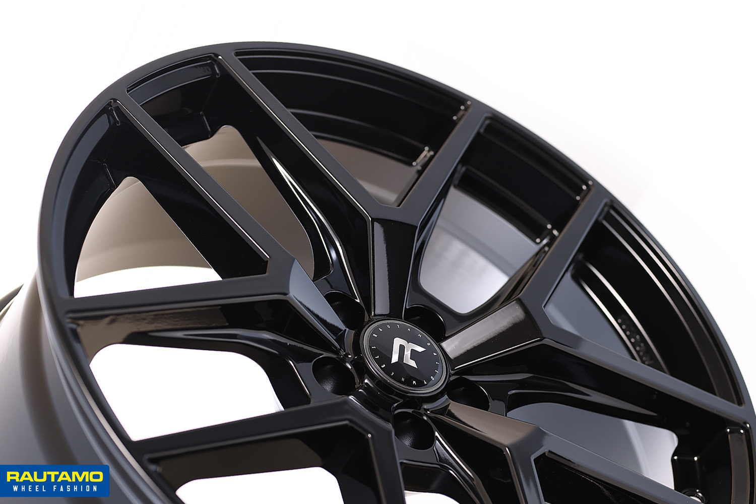 R-Series R19 Black Polish
