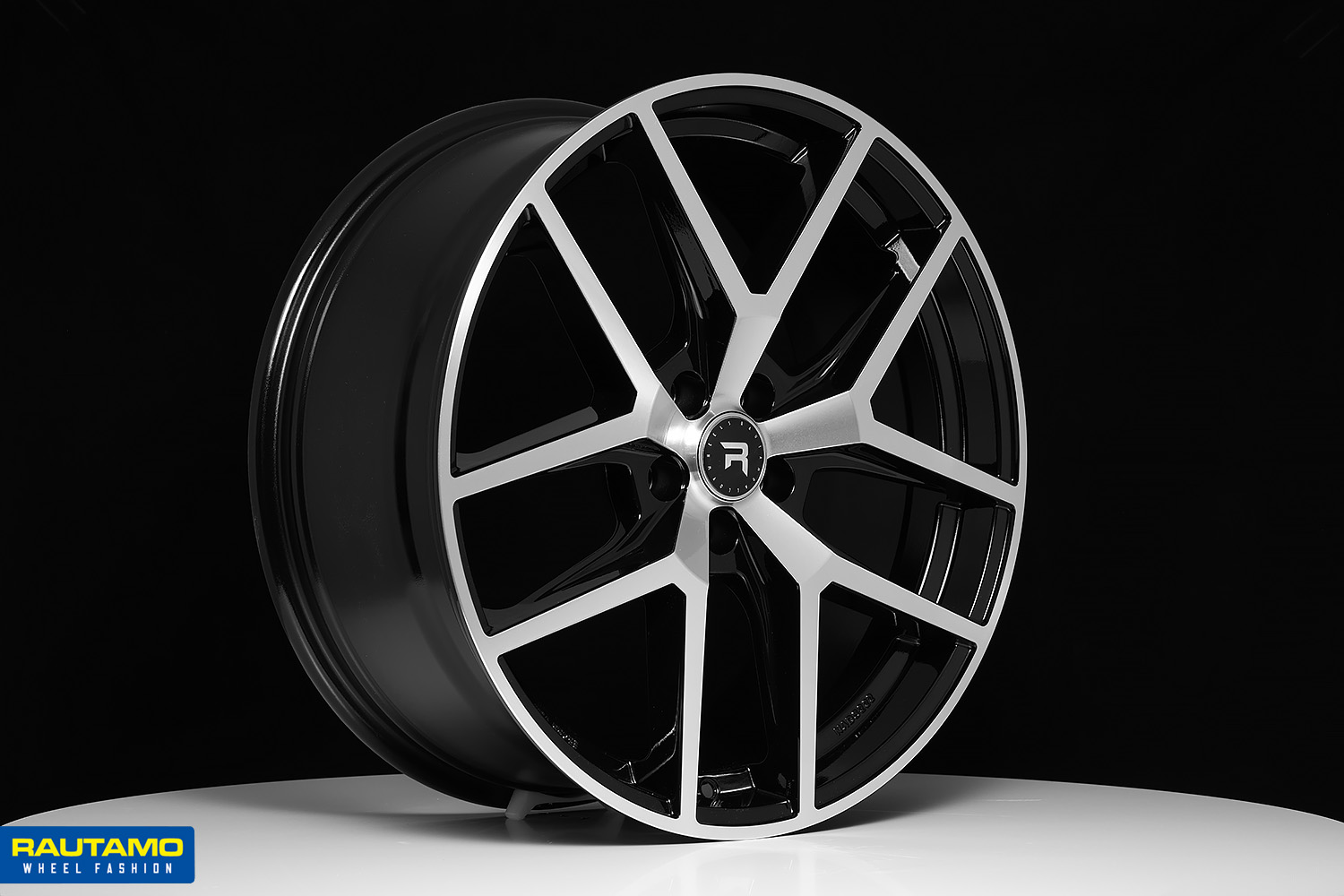 R-Series R19 Black Polish