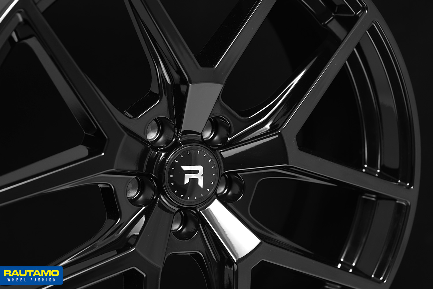 R-Series R19 Gloss Black
