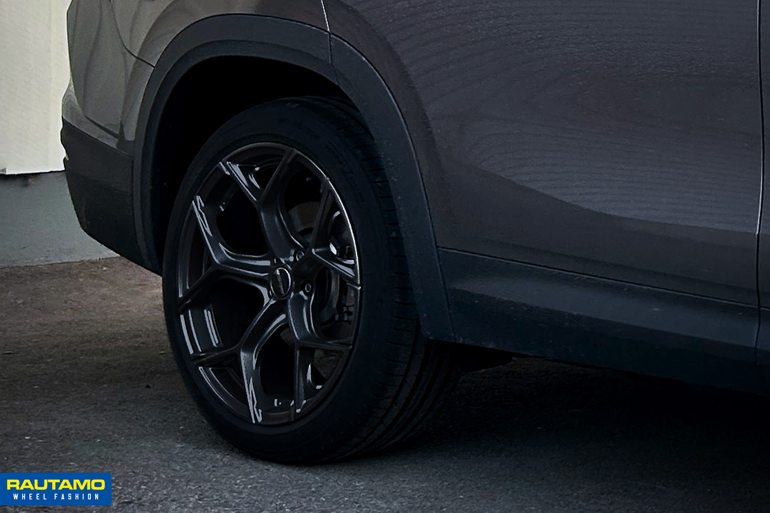 GMP Ultrivity Glossy Black vanteet autoon fälgar till bilen