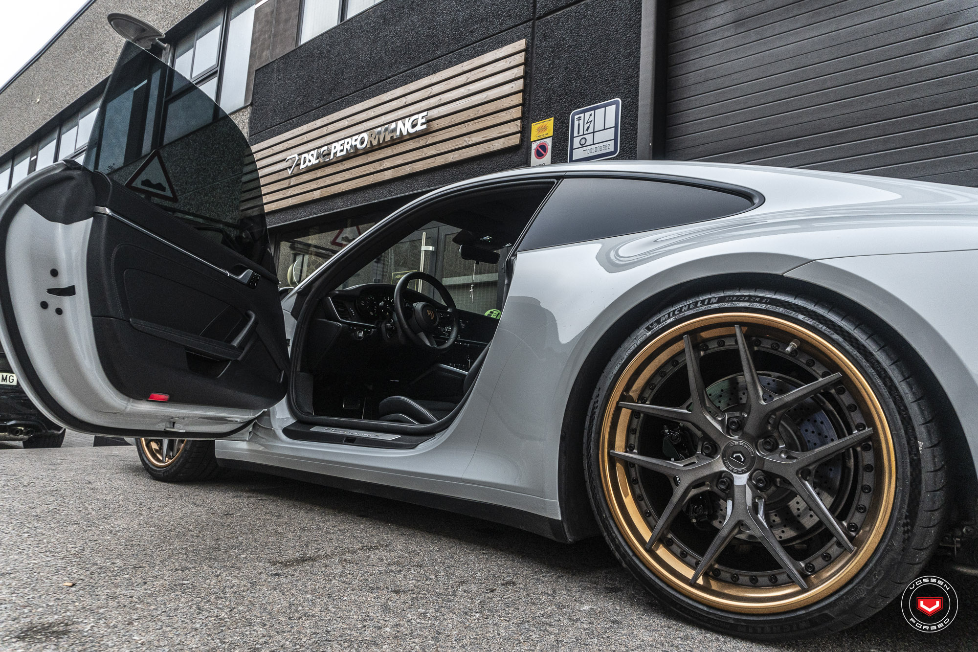 Porsche 911 Carrera 4S - Vossen Forged Series 21 - S21-01 (3-Piece)